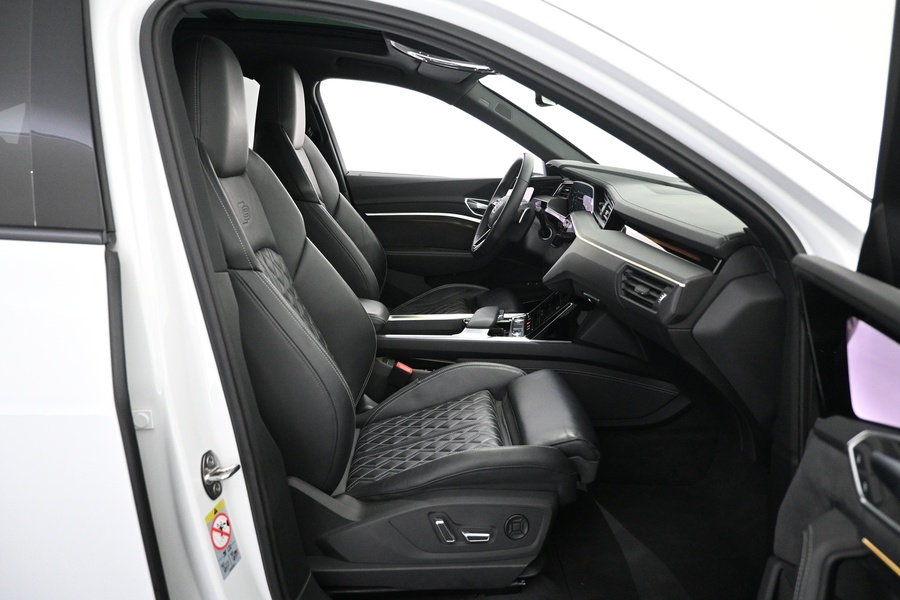 Audi e-tron vaihtoauto