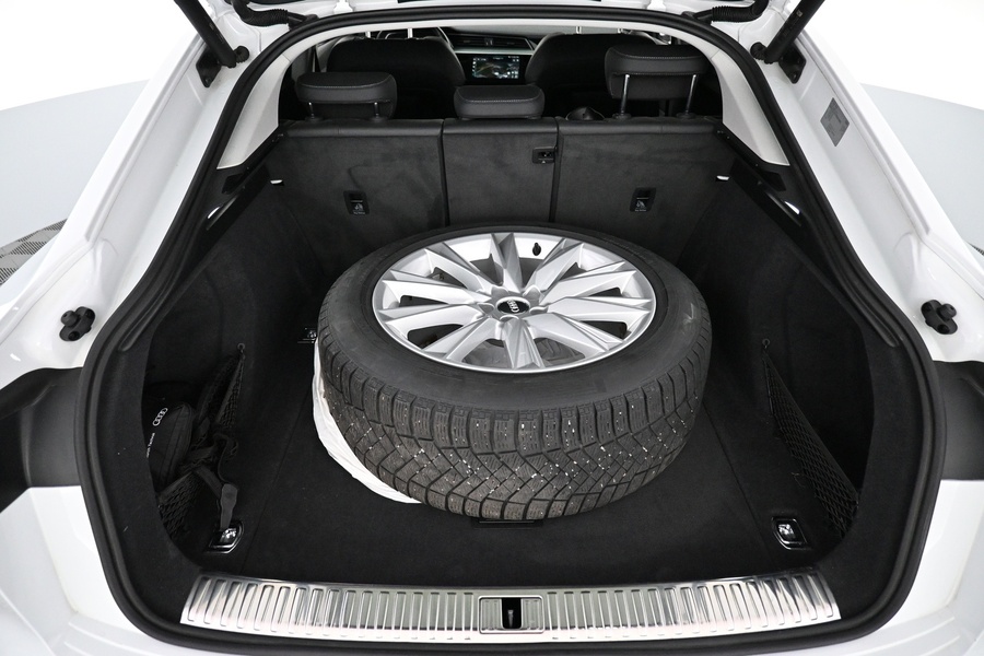 Audi Q8 e-tron vaihtoauto