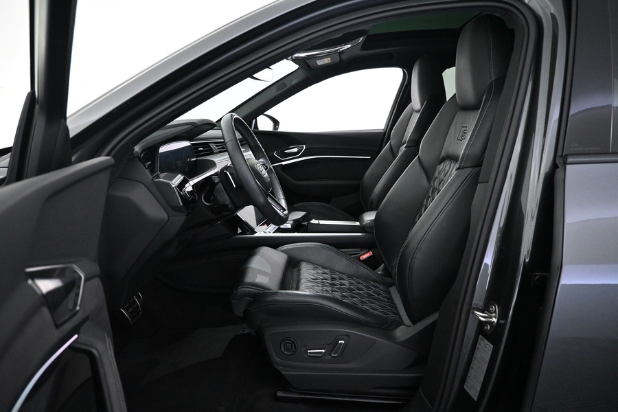 Audi Q8 e-tron vaihtoauto