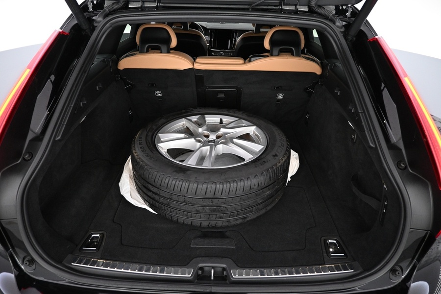 Volvo V90 Cross Country vaihtoauto