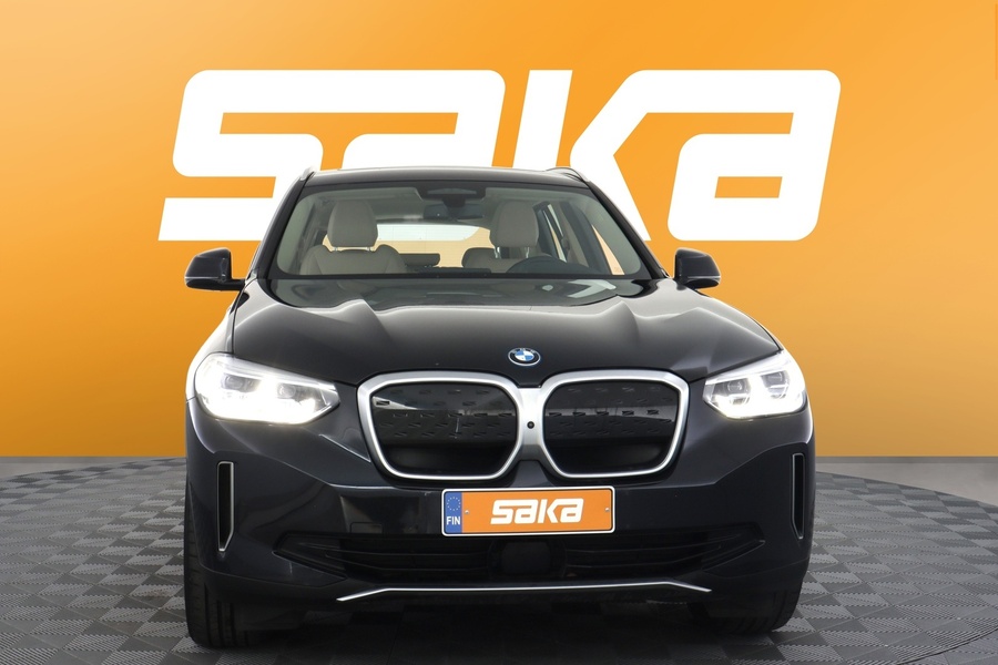 BMW iX3 vaihtoauto