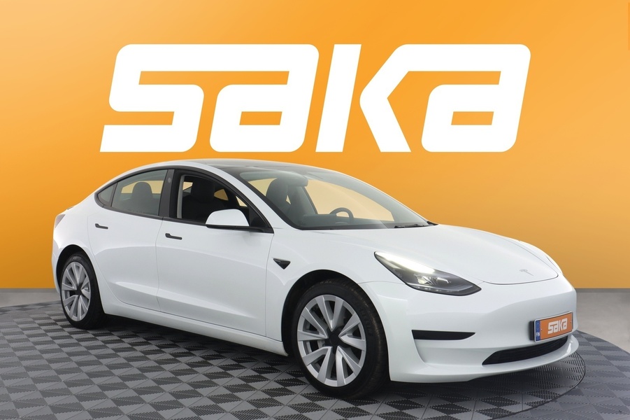 Tesla Model 3 vaihtoauto