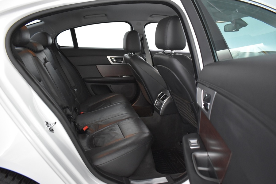 Jaguar XF vaihtoauto