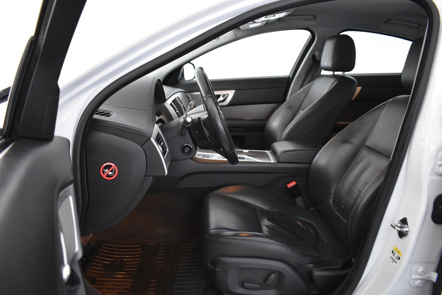 Jaguar XF vaihtoauto