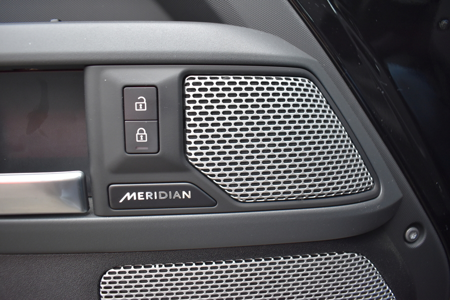 Land Rover Defender vaihtoauto