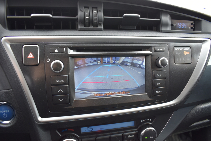 Toyota Auris vaihtoauto