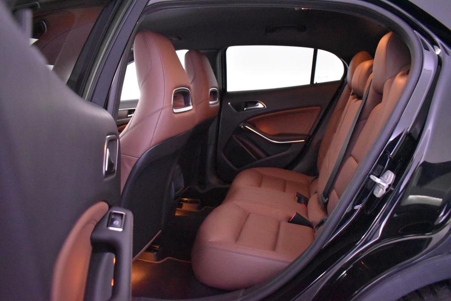 Mercedes-Benz GLA vaihtoauto