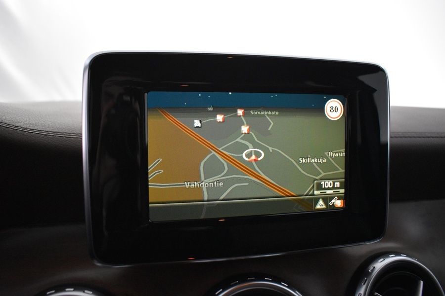 Mercedes-Benz GLA vaihtoauto