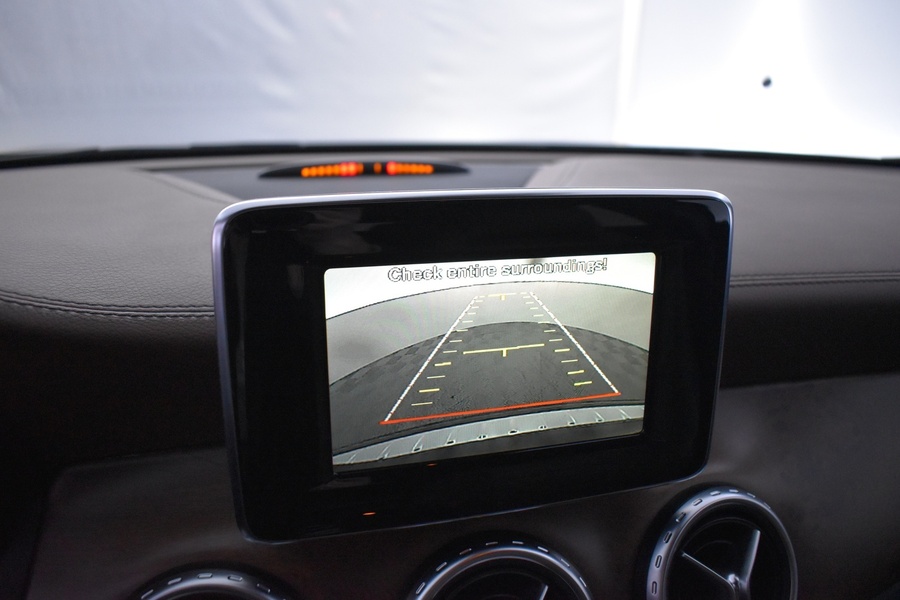 Mercedes-Benz GLA vaihtoauto