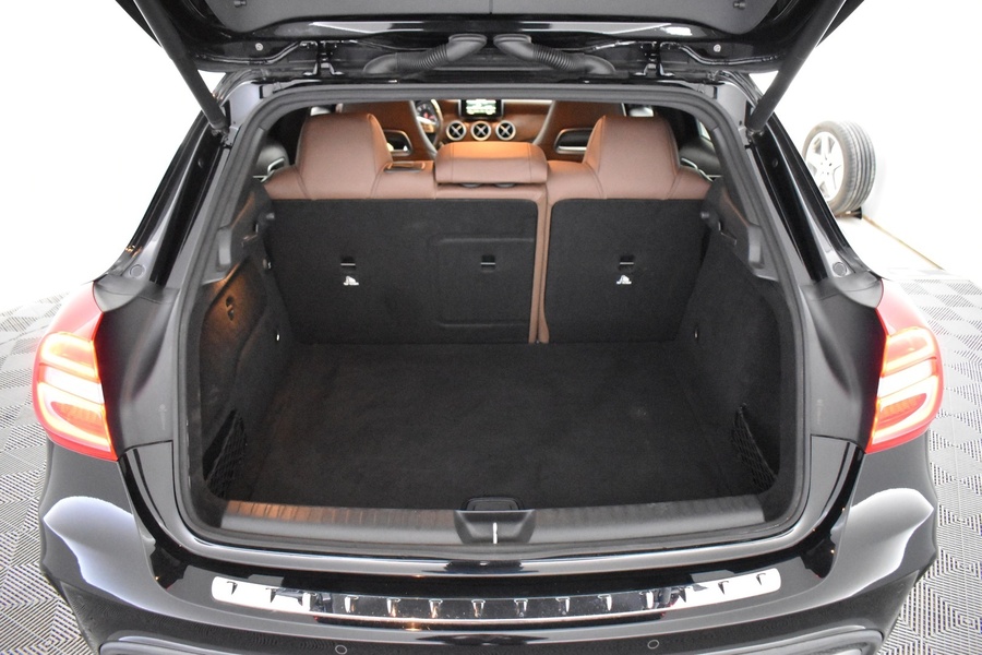 Mercedes-Benz GLA vaihtoauto