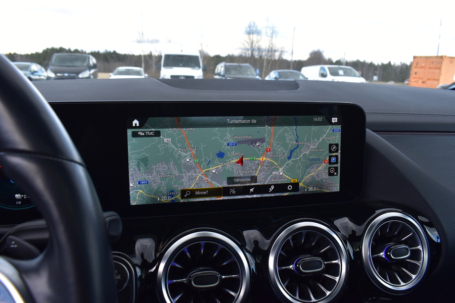 Mercedes-Benz GLA vaihtoauto