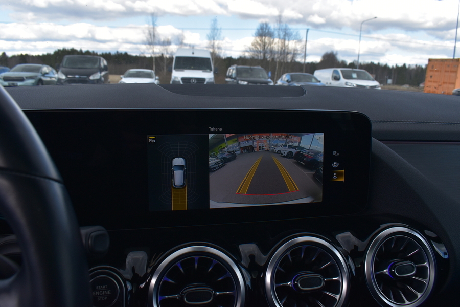 Mercedes-Benz GLA vaihtoauto