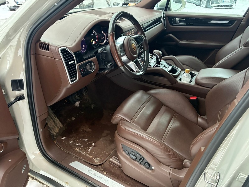 Porsche Cayenne vaihtoauto