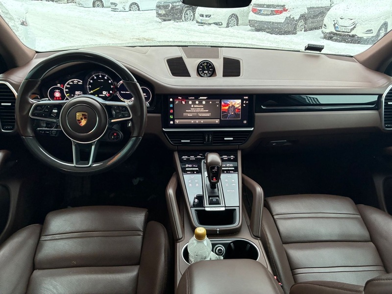 Porsche Cayenne vaihtoauto