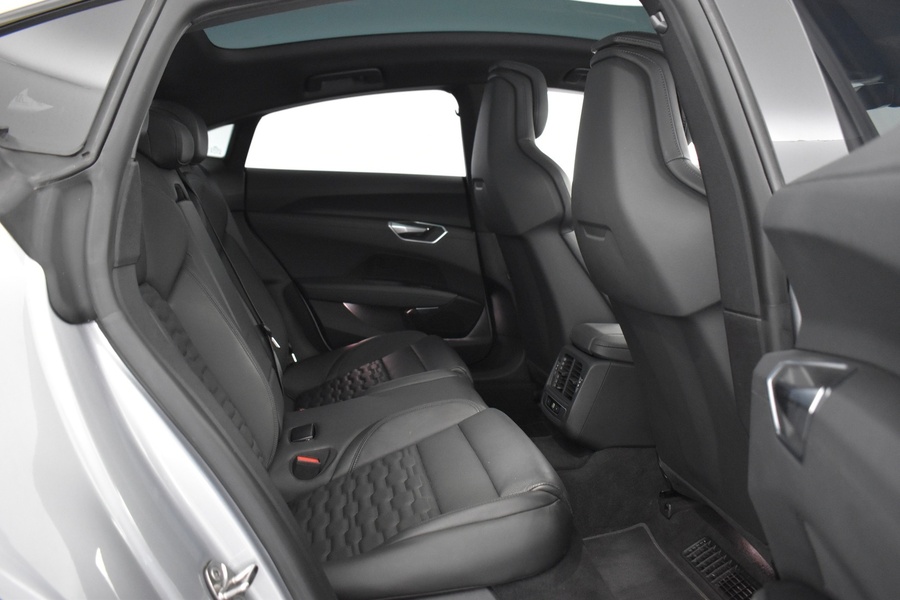 Audi e-tron GT vaihtoauto