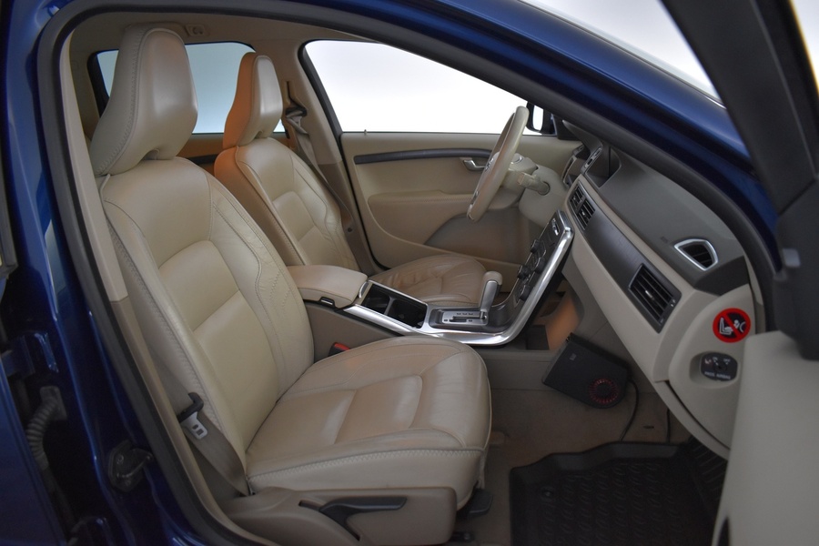 Volvo V70 vaihtoauto