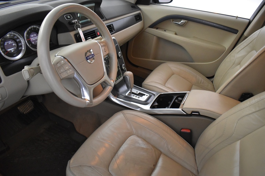 Volvo V70 vaihtoauto