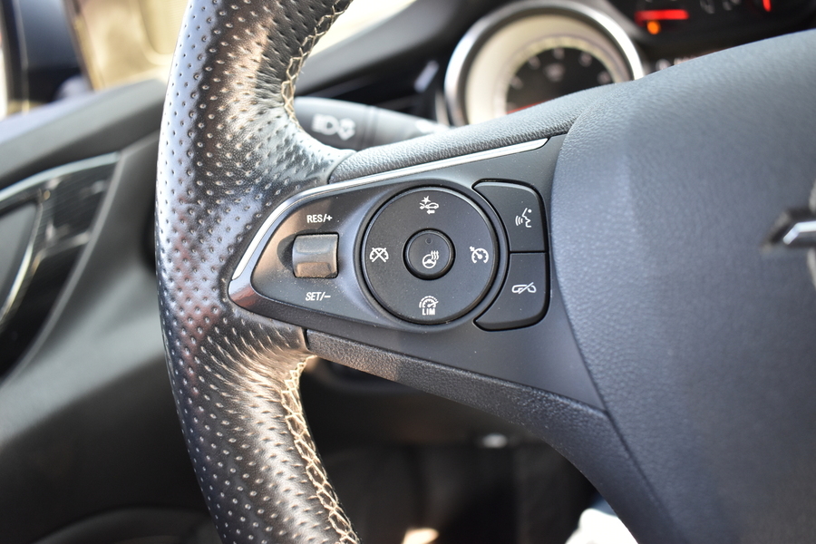 Opel Insignia vaihtoauto