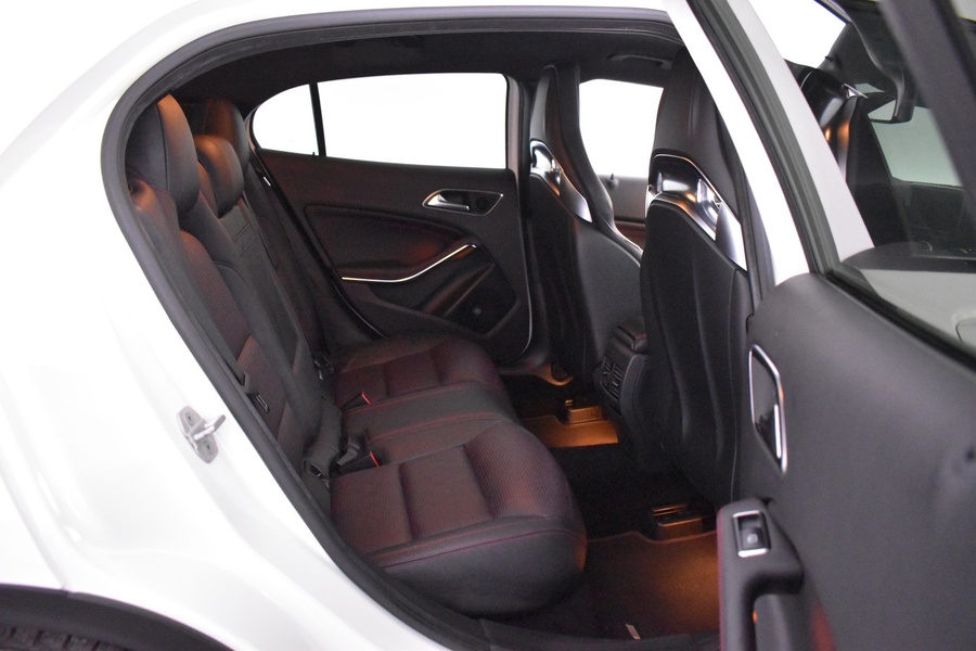 Mercedes-Benz GLA vaihtoauto