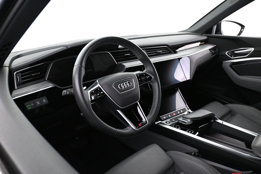 Audi e-tron vaihtoauto