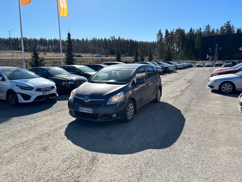 Toyota Verso vaihtoauto