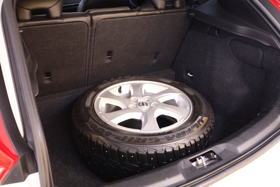 Volvo V40 Cross Country vaihtoauto