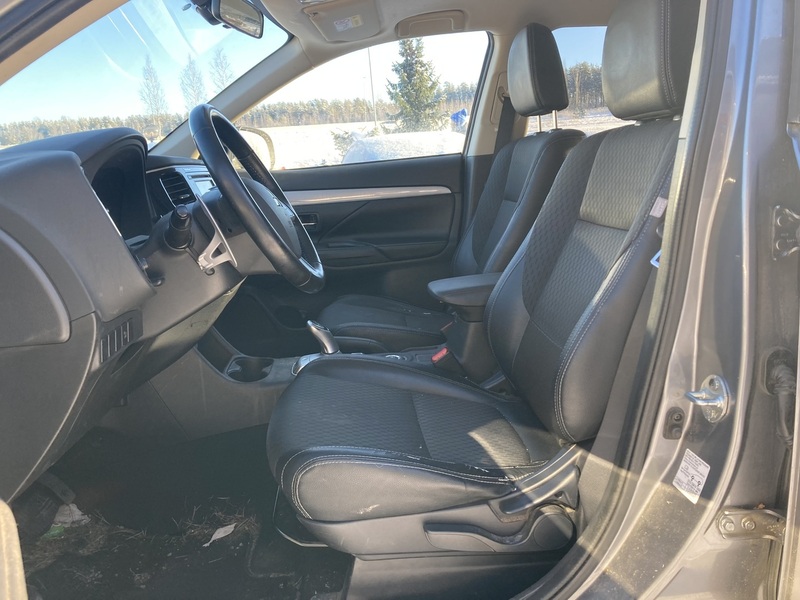 Mitsubishi Outlander PHEV vaihtoauto