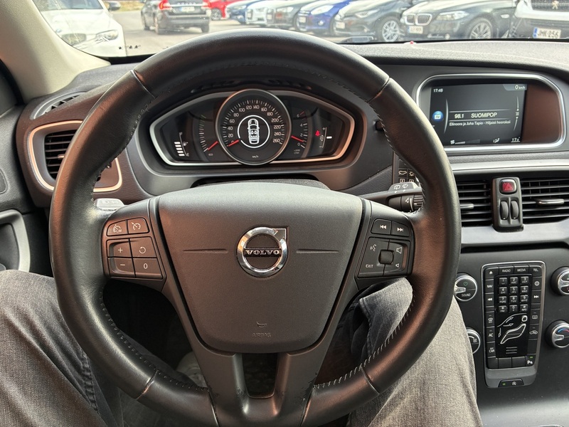 Volvo V40 vaihtoauto