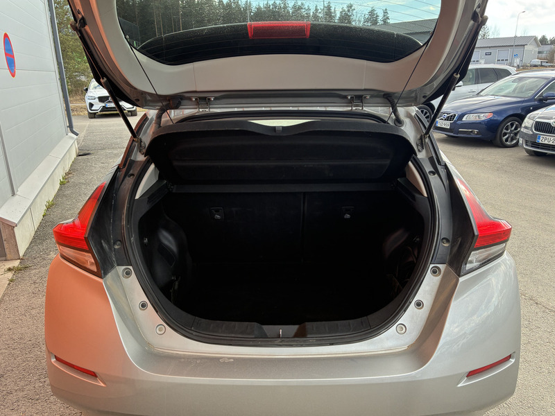 Nissan Leaf vaihtoauto