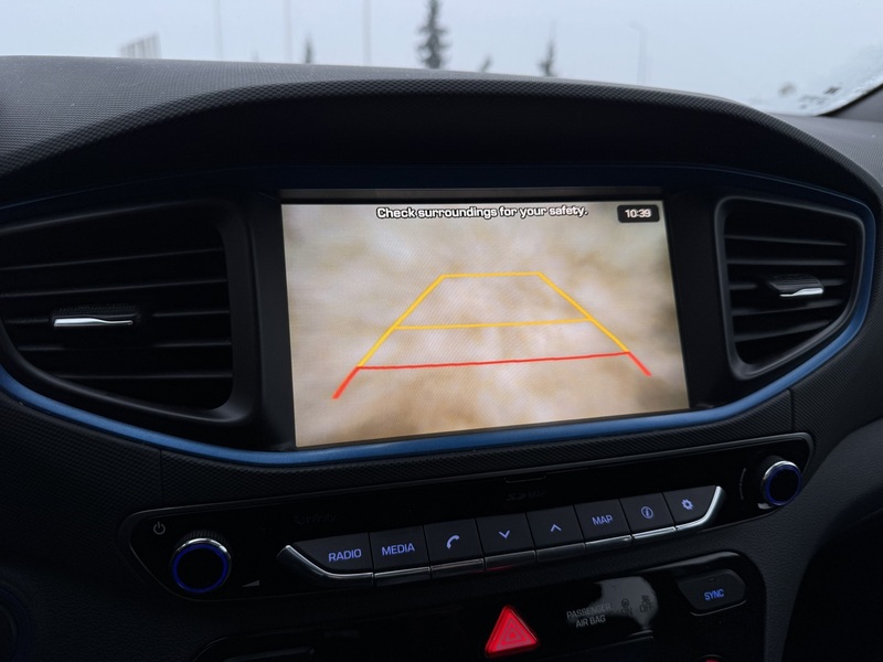 Hyundai IONIQ hybrid vaihtoauto