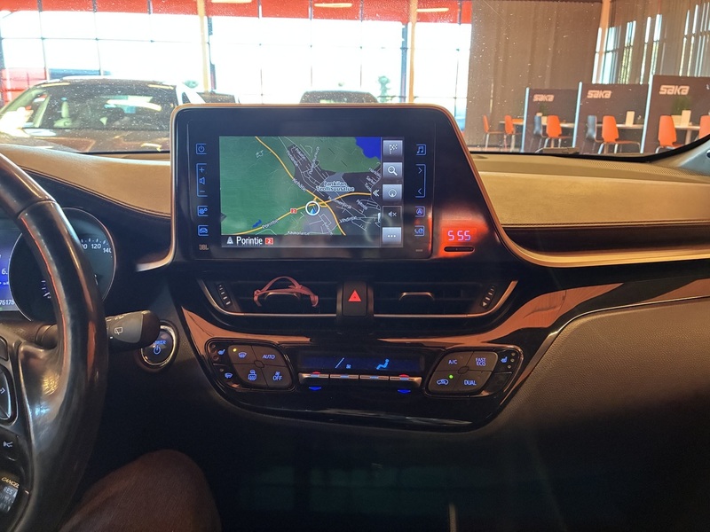 Toyota C-HR vaihtoauto