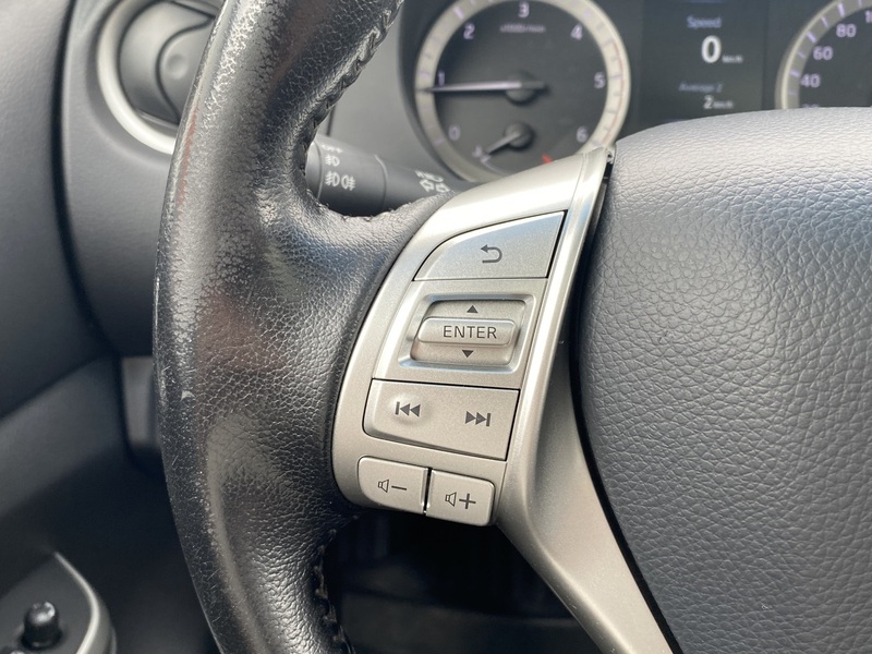 Nissan NP300 vaihtoauto