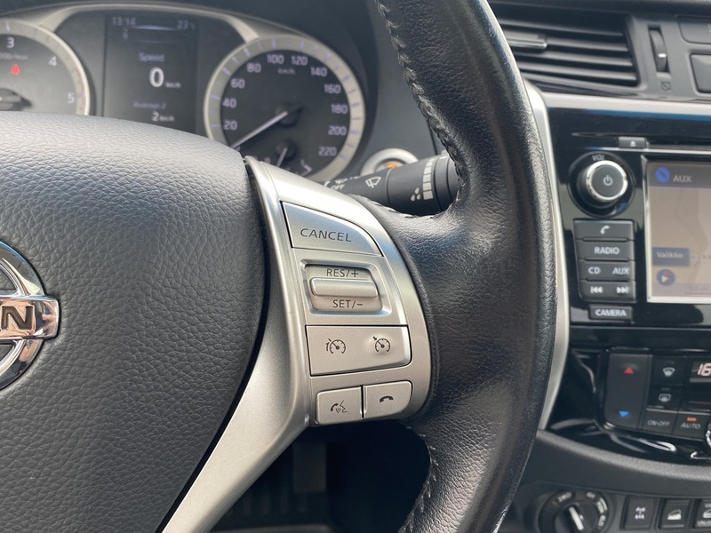 Nissan NP300 vaihtoauto