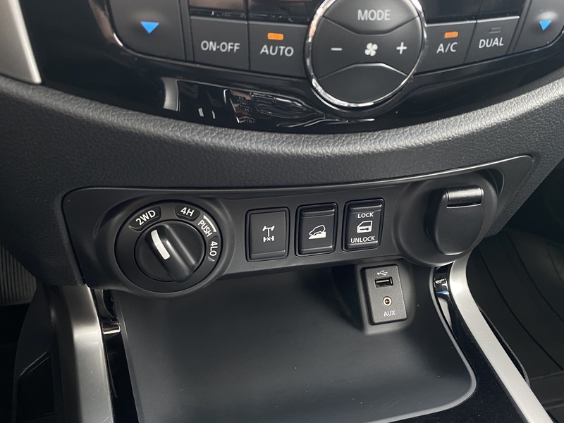 Nissan NP300 vaihtoauto