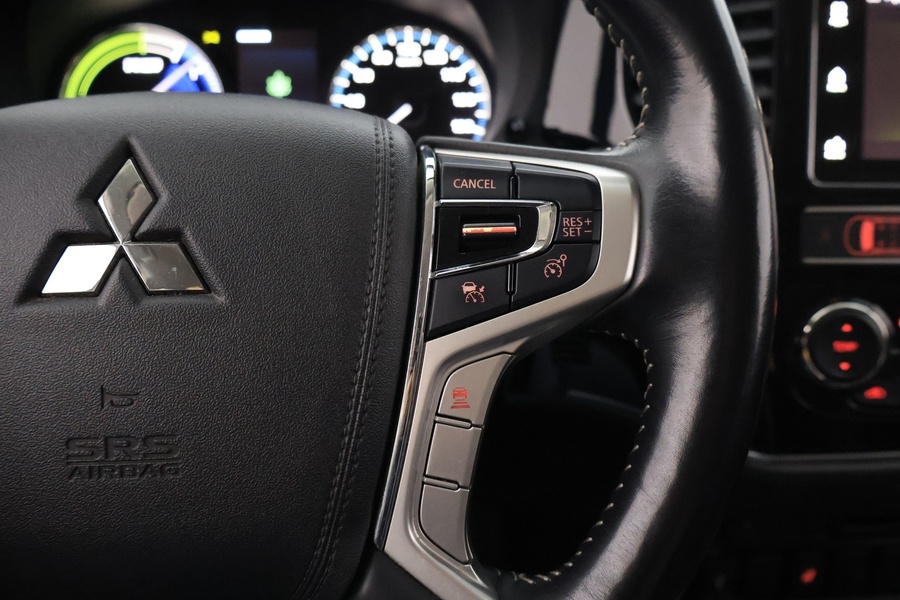 Mitsubishi Outlander PHEV vaihtoauto