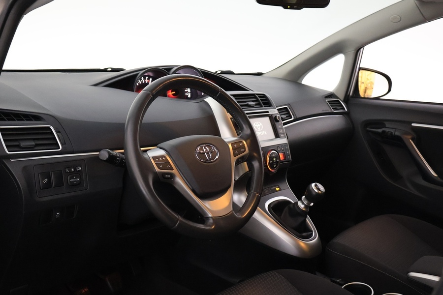 Toyota Verso vaihtoauto
