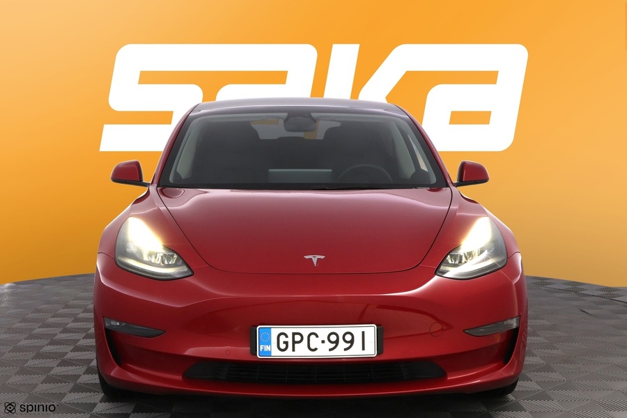 Tesla Model 3 vaihtoauto