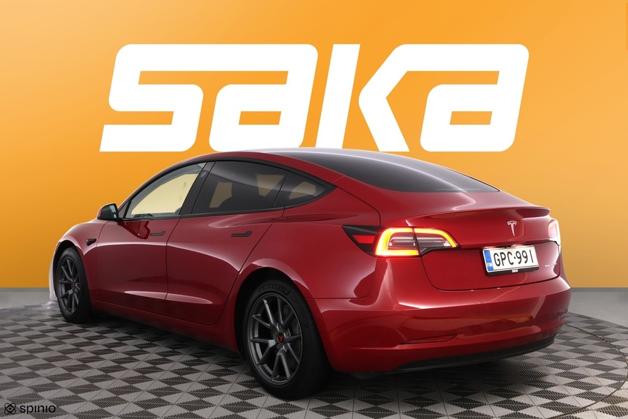 Tesla Model 3 vaihtoauto