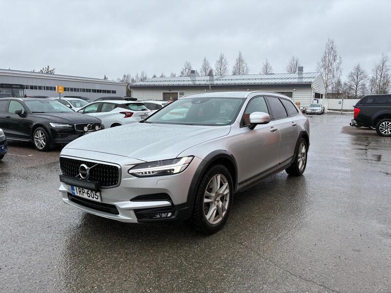 Volvo V90 Cross Country vaihtoauto