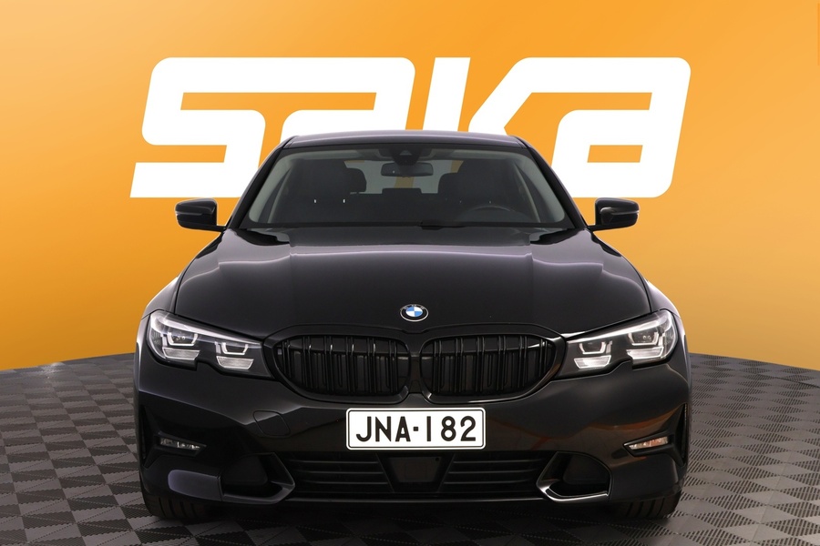 BMW 330 vaihtoauto