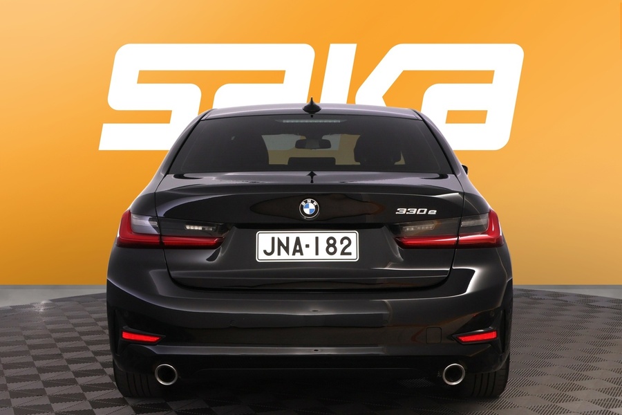 BMW 330 vaihtoauto