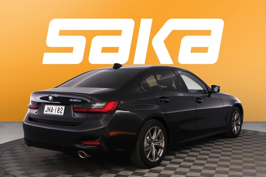 BMW 330 vaihtoauto
