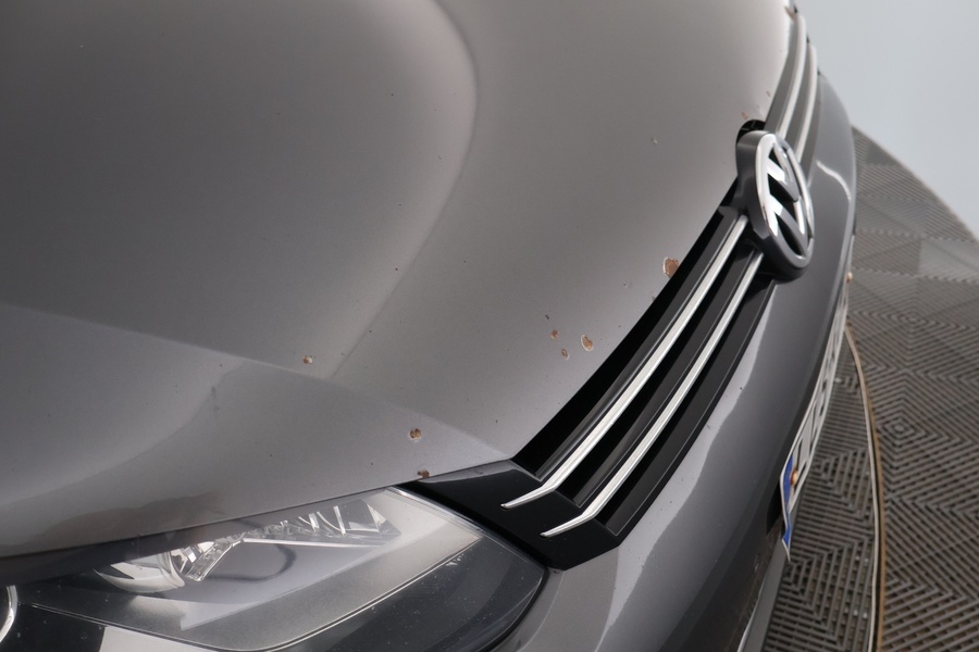 Volkswagen Touran vaihtoauto