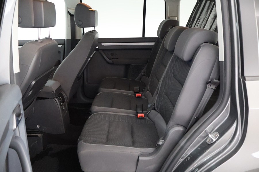 Volkswagen Touran vaihtoauto