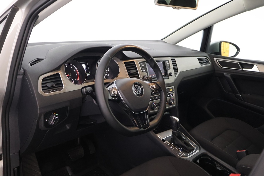 Volkswagen Golf Sportsvan vaihtoauto