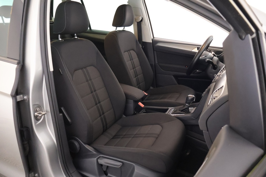 Volkswagen Golf Sportsvan vaihtoauto