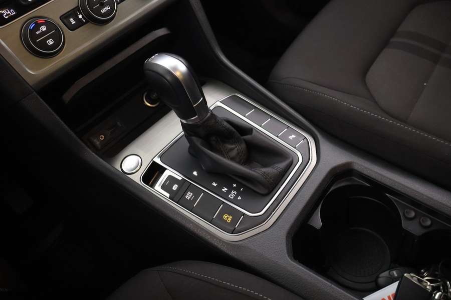 Volkswagen Golf Sportsvan vaihtoauto