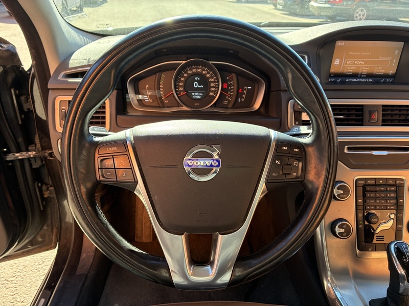 Volvo V70 vaihtoauto