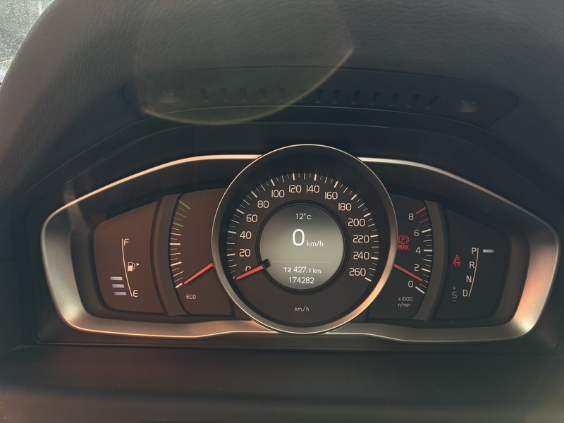 Volvo V70 vaihtoauto