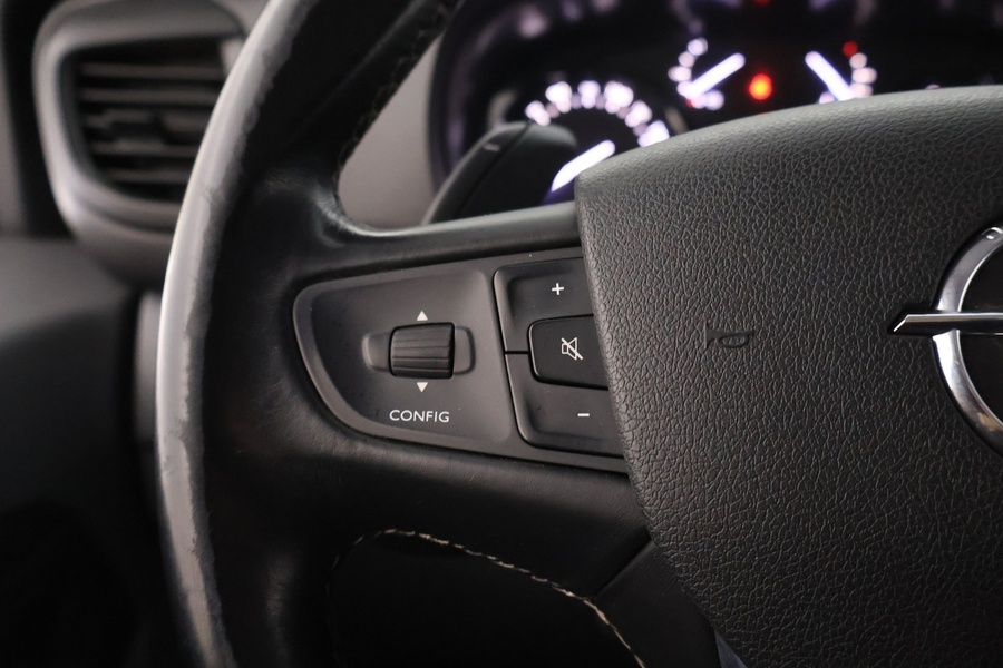 Opel Vivaro vaihtoauto